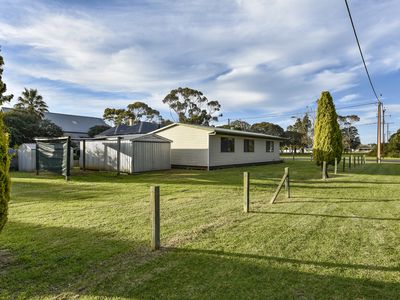 28 RAILWAY TERRACE, Tantanoola