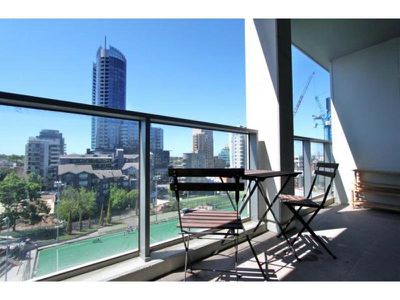 815 / 50 Claremont Street, South Yarra