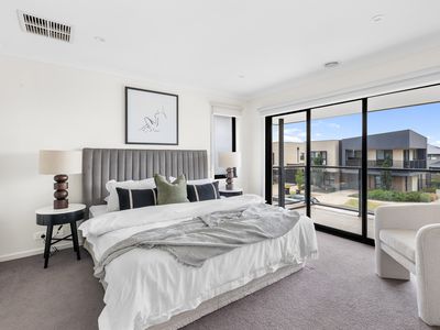 25 Wireless Drive, Aintree