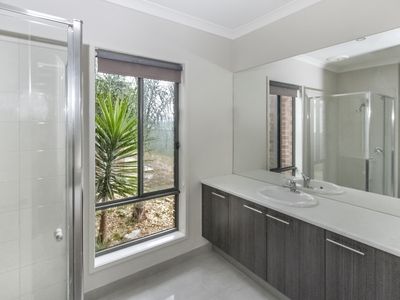 16 Prospectors Way, Big Hill