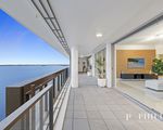 26702 Ephraim Island, Paradise Point