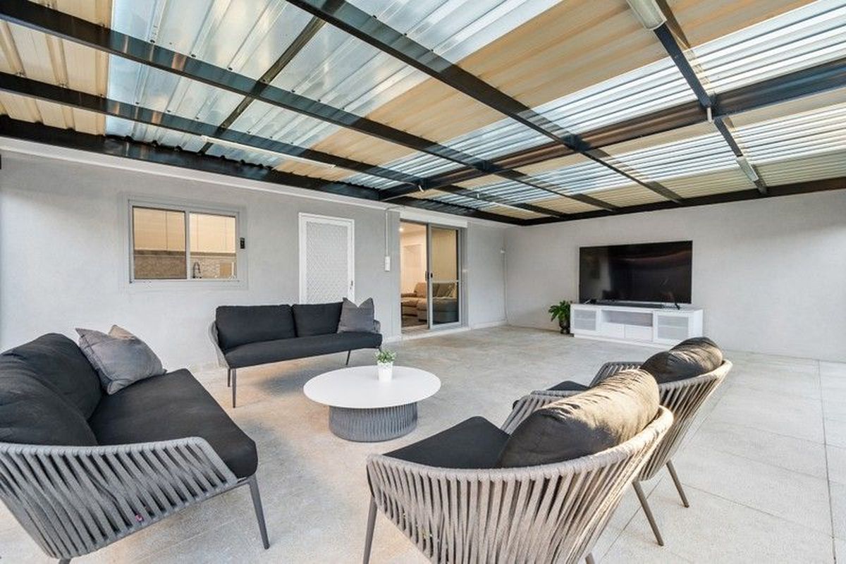 Spacious and Renovated Family Home with All Bills Inlcuded