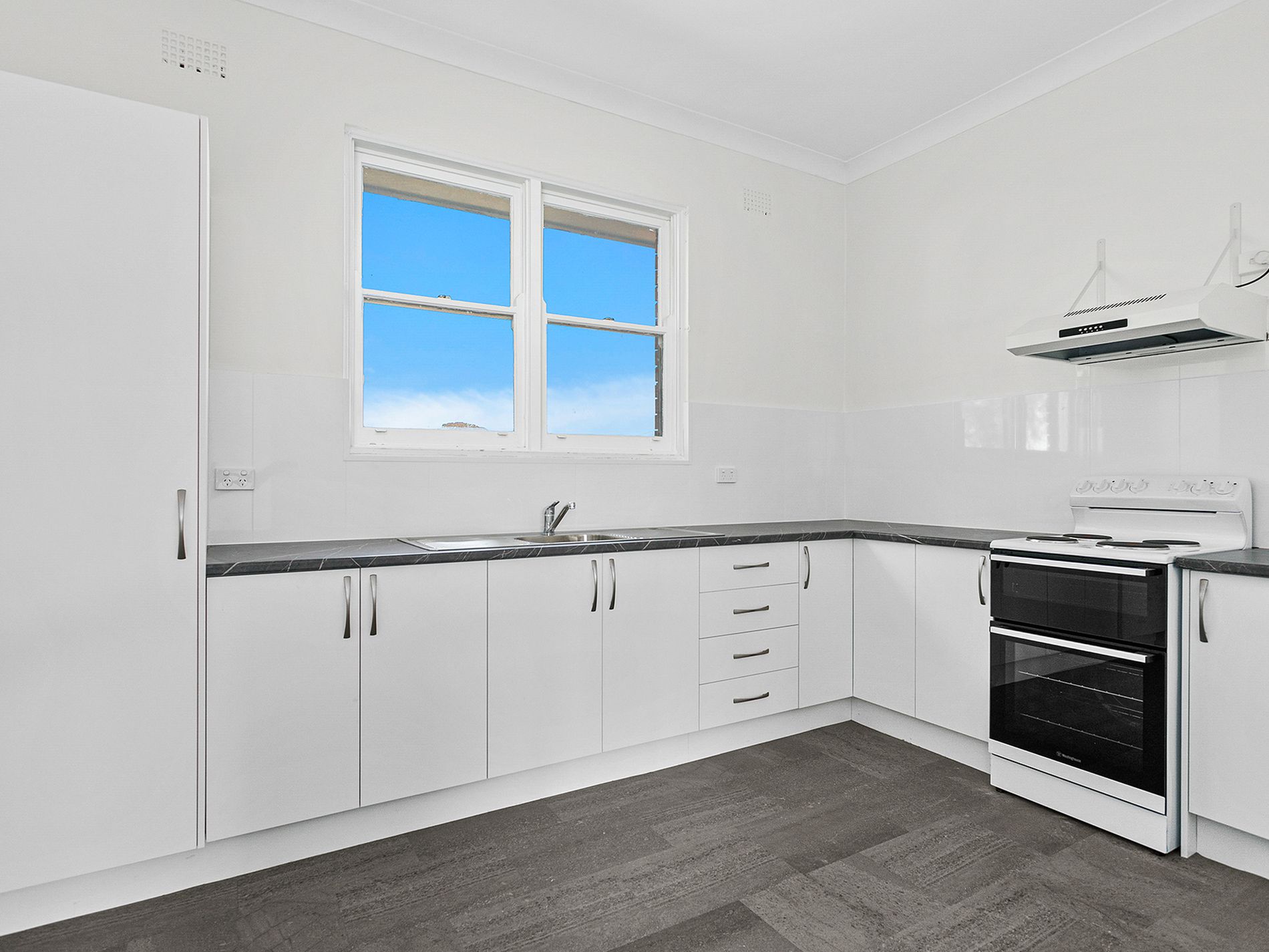 3 / 5 First Avenue South, Warrawong