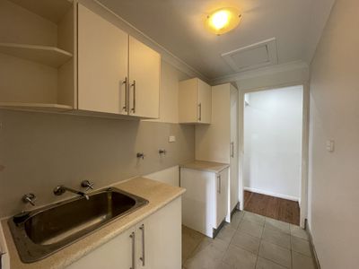1 Barnfield Place, Dean Park