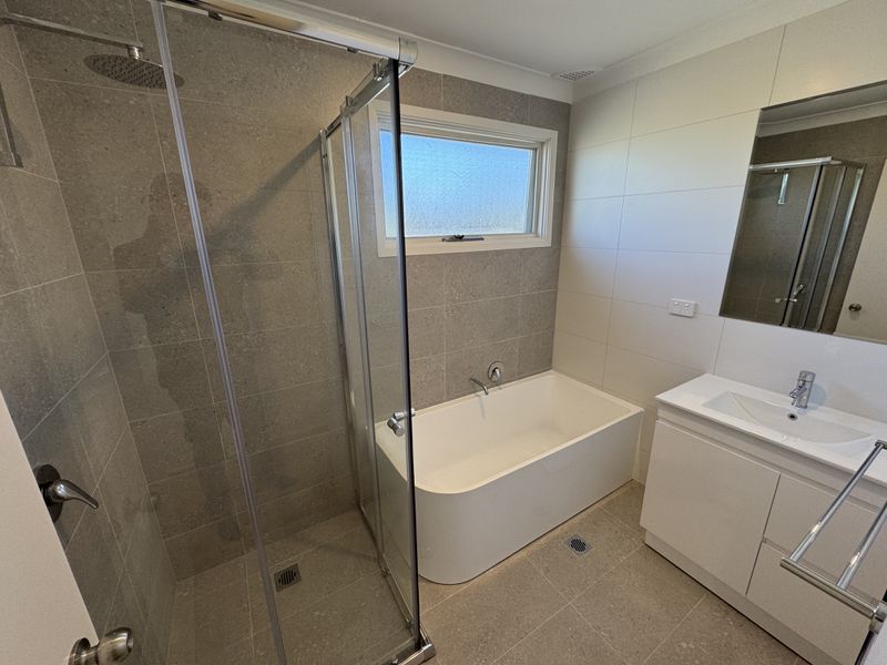 35 James Cook Island Avenue, Sylvania Waters