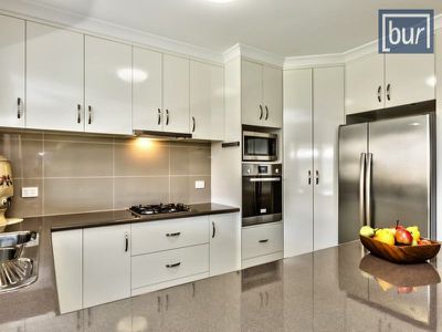 141 Golf Club Drive, Howlong