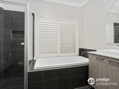 18 Silverleaf Lane, Moorebank