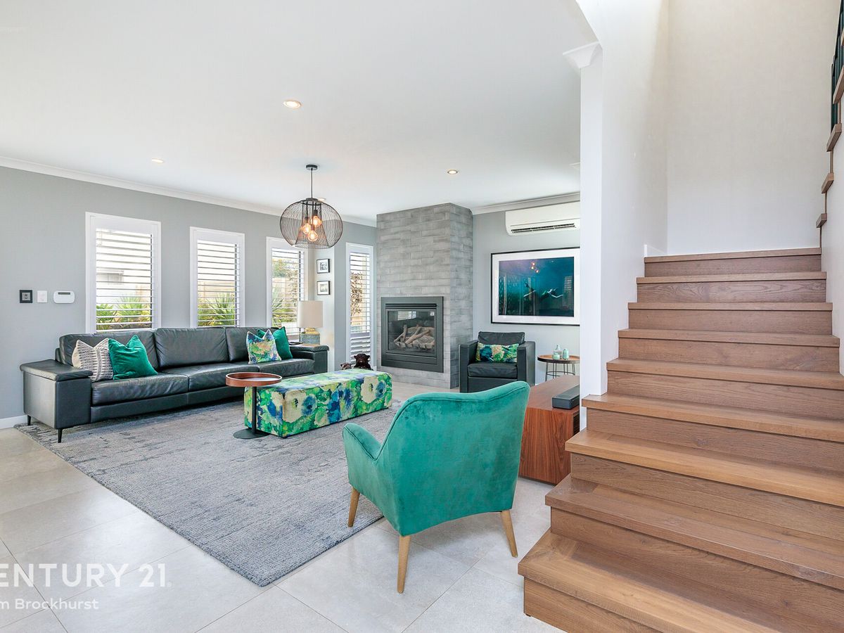 25 Pantheon Avenue, North Coogee