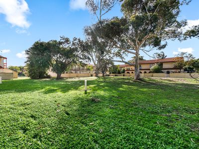 5 / 5 Mooloola Way, West Lakes Shore