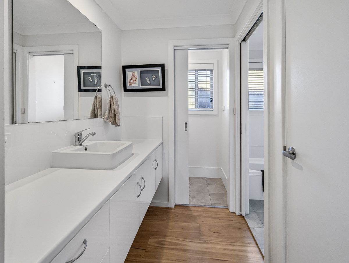7 Mummaga Lake Drive, Dalmeny