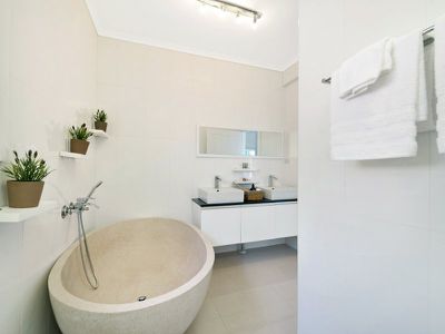 22 Trevelyan Street, Botany