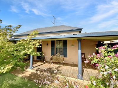 22 Battye Street, Forbes