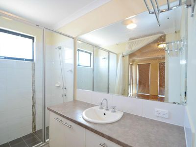 194 Castlewood Parkway, Southern River