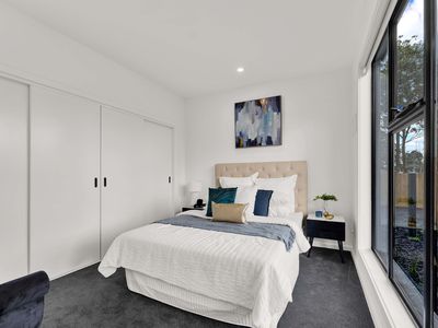 1 / 235 Oriel Road, Heidelberg West