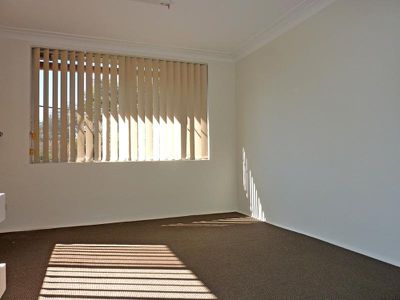 8 Flat Rock Rd, Kingsgrove