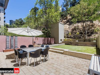 24 / 122 Mounts Bay Road, Perth