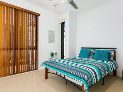 8 Lakeside Drive, Peregian Springs