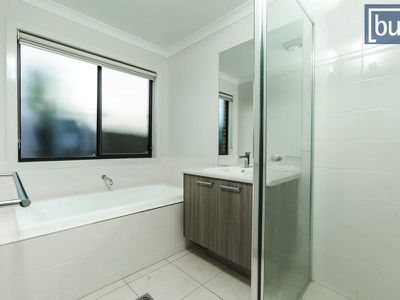 15 Barnett Ave, Thurgoona
