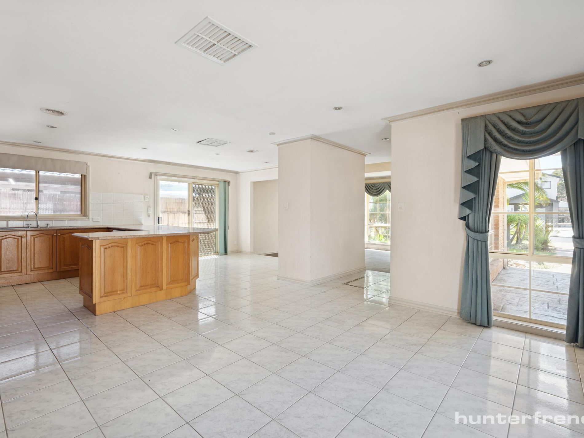16 Myers Parade, Altona Meadows