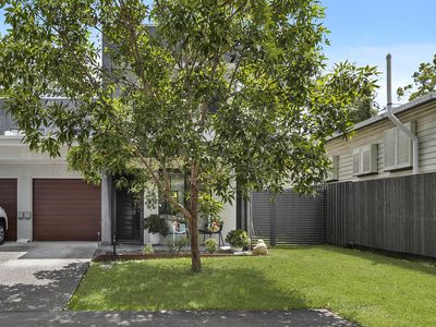 1 / 32 Owarra Avenue West, Ferny Hills