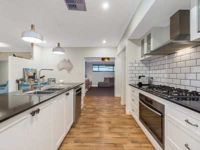 102 Seaside Avenue, Yanchep