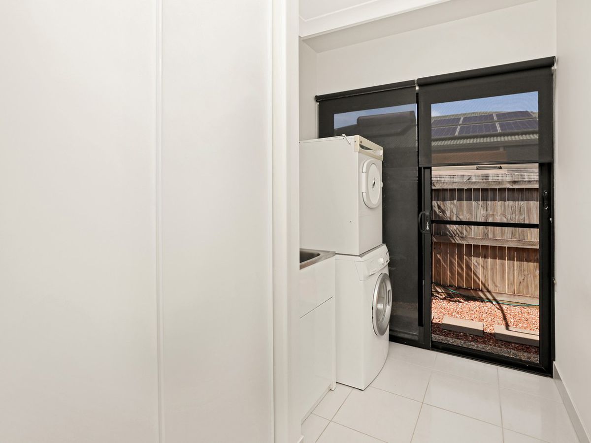 9 Sommerset Drive, Atherton