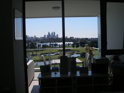702 / 21 Bow River Crescent, Burswood
