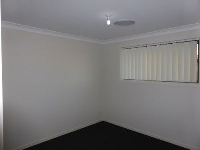 35 Bryant Avenue, Middleton Grange