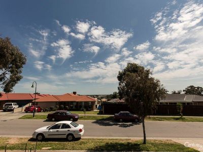 2 Nirringa Drive, Hampton Park