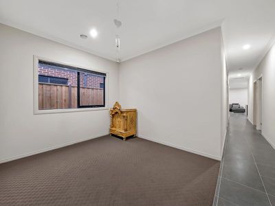 27 Cortajalla Avenue, Clyde North