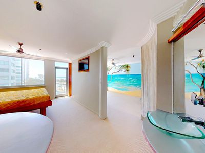 25 / 120 The Esplanade, Surfers Paradise