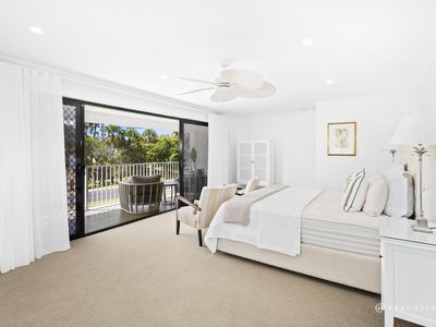 6 Coolwaters Esplanade, Kinka Beach