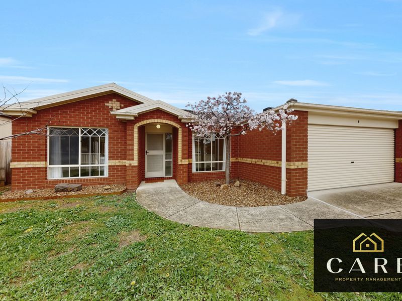 8 Michaelia Close, Cranbourne West