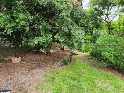 8 Barry Street, East Ipswich