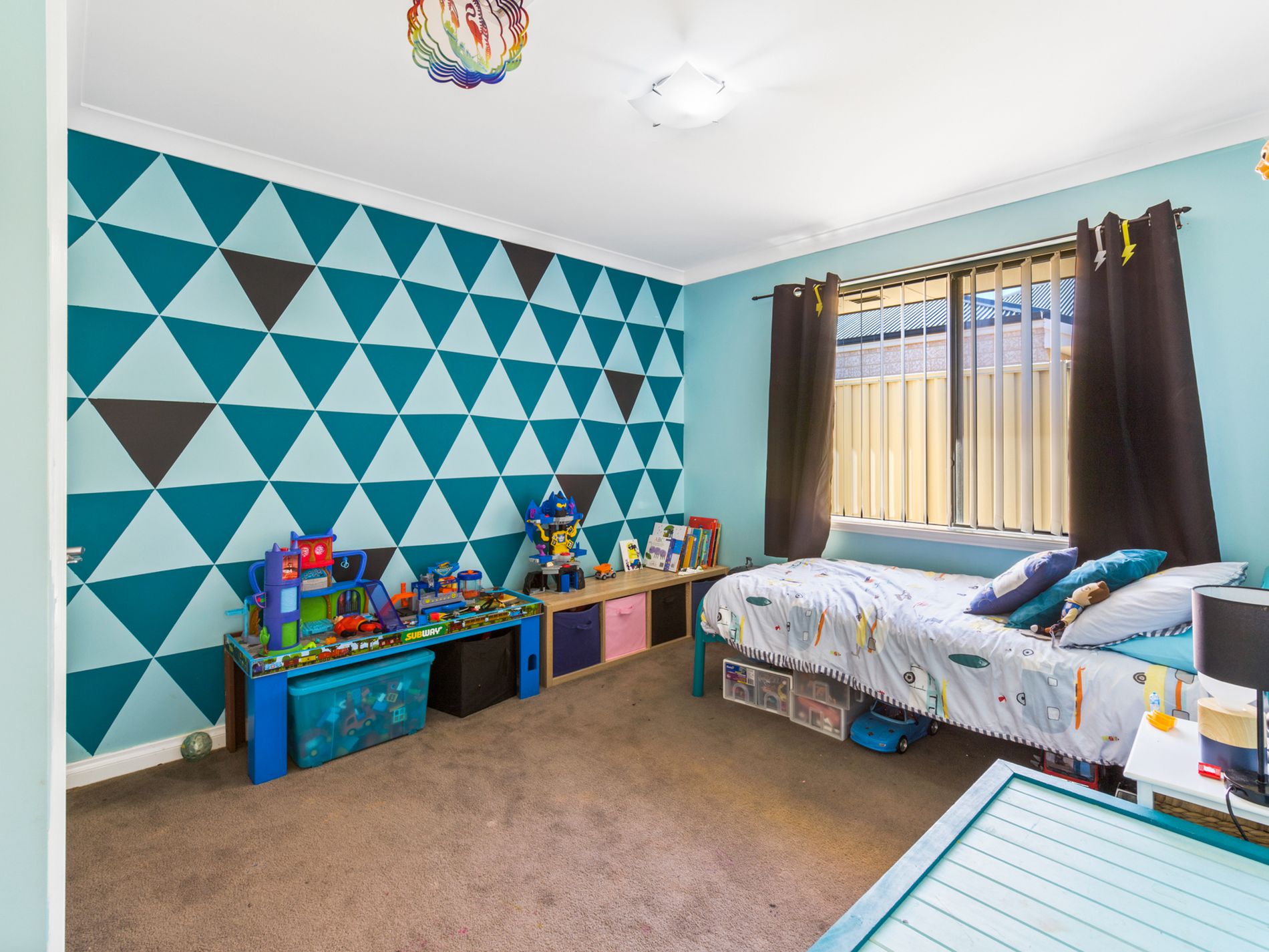 8 Riseberry Way, Somerville