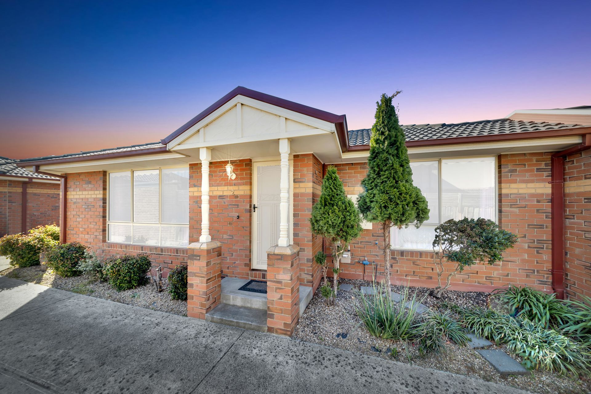 2 / 29 Walters Avenue, Airport West