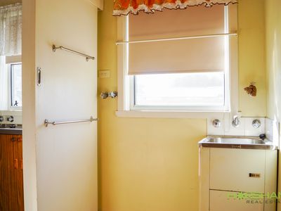 3 / 7 Roberts Avenue, Horsham