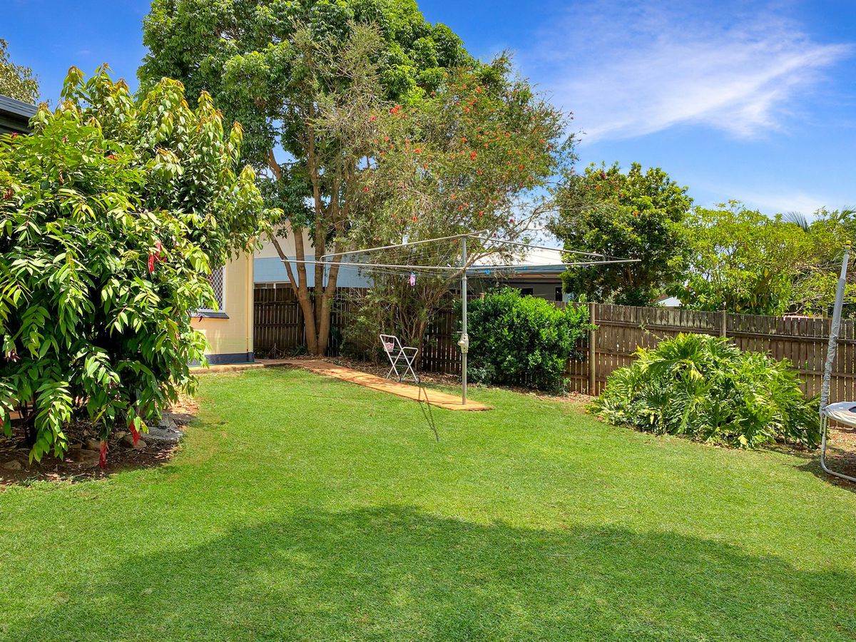 31 Danzer Drive, Atherton