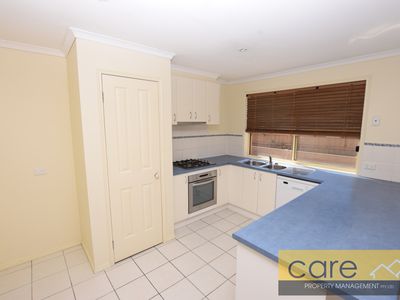 25 Breamlea Way, Cranbourne West
