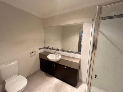 1 / 6 Harness Court, Truganina