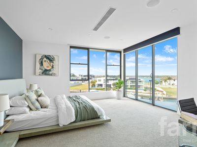 46-48 Royal Albert Crescent, Sovereign Islands