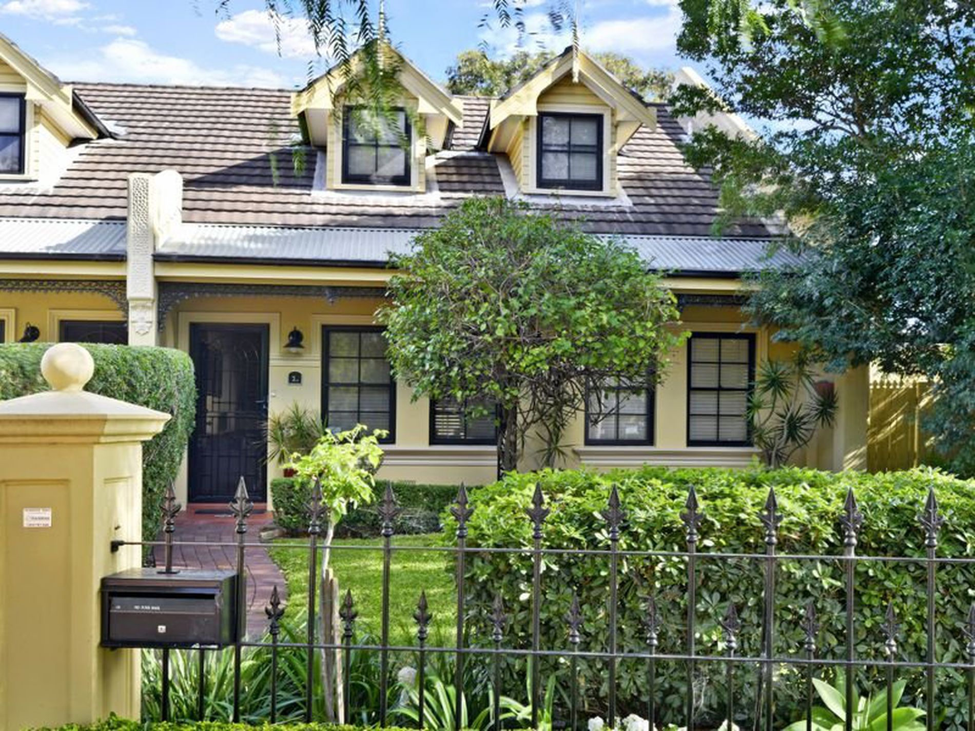 1A / 27-31 William Street, Botany