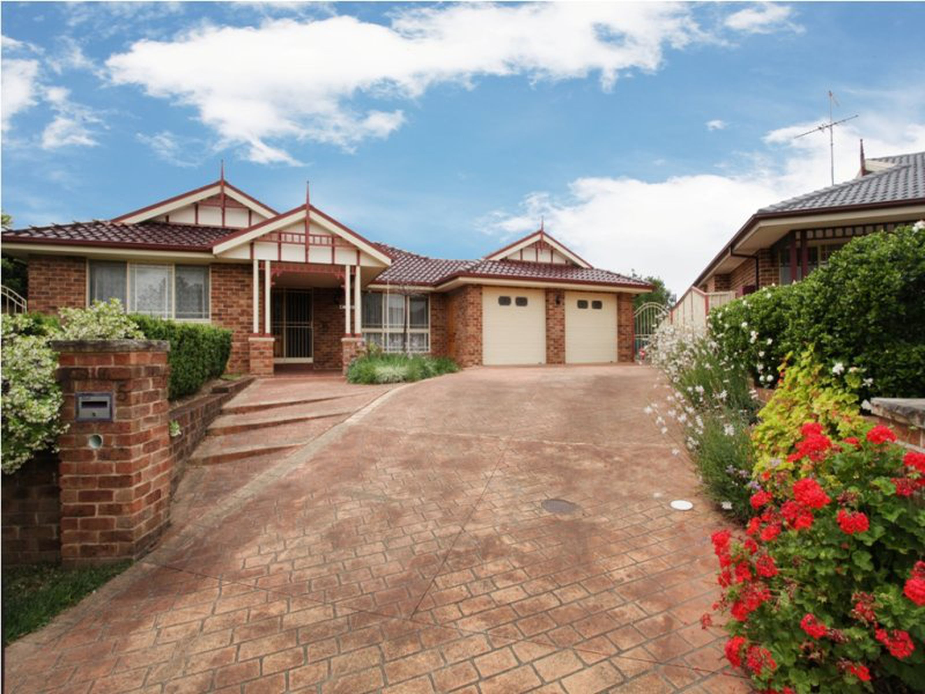 5 Harrower Place , GLENMORE PARK