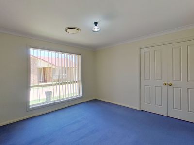 4 / 15 Bedford Avenue, Dubbo