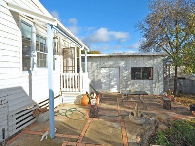 2 Hunter Street, Castlemaine