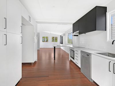 18 Mabel Ave, Southport