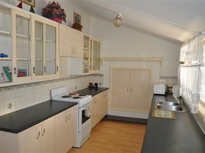 19 Queen  St, Forbes