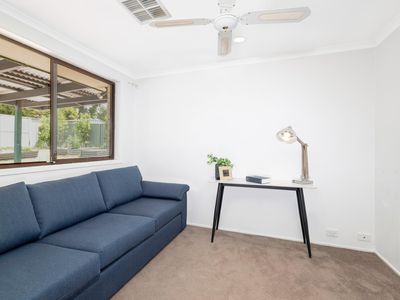 7 Curnow Place, Chisholm