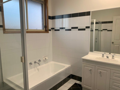 4 / 120 Green Valley Road, Green Valley