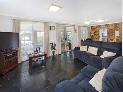 50 Devonshire Crescent, Oak Flats